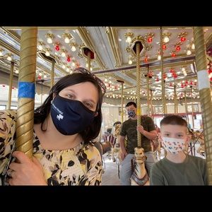 Meet your Posher, Adrianna